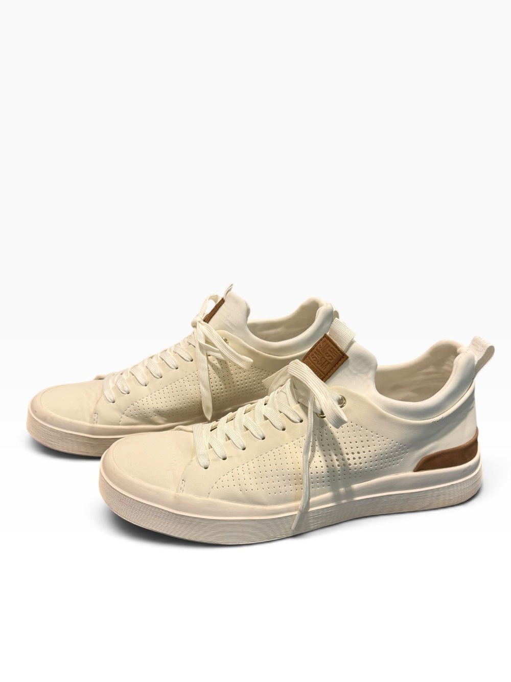 Steve Madden P-Pyper White & Tan Perforated Low Top Sneakers - Picture 3 of 6